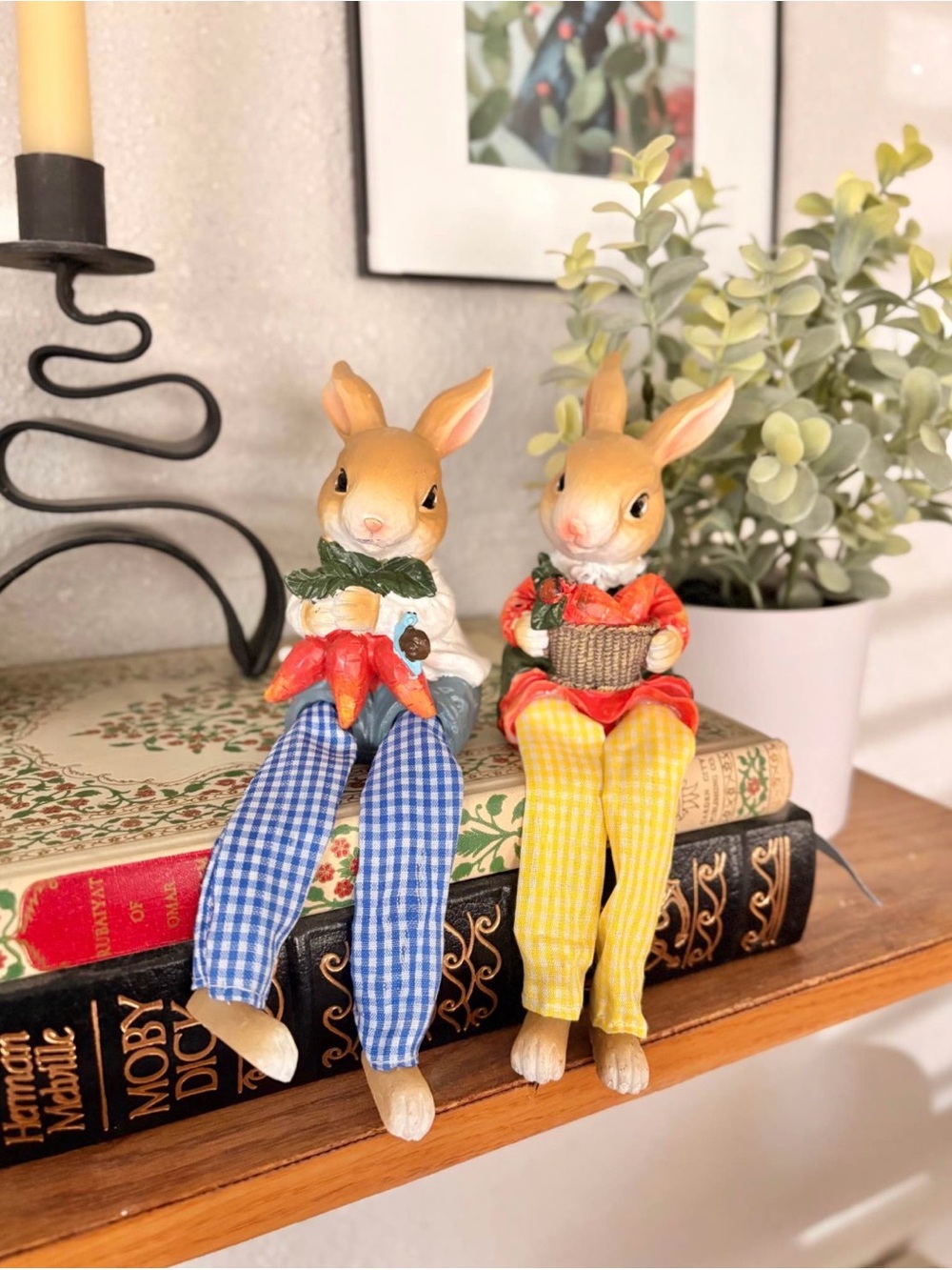Decorative Bunny Figurines for Small Pets Display - Yellow & Blue